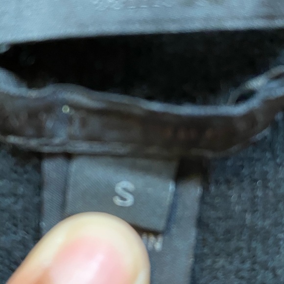 J.CREW
Collection cashmere T-shirt black small - Picture 5 of 7